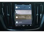 Volvo V60 2.0 T6 Plug-in hybrid AWD Essential Edition | Adaptive Cruise Control met Pilot Assist| Dodehoekdetectie| Stoelverwarming voor + achter| Stuurwielverwarming| Extra getint glas achter| RVS-geborstelde bumperbescherming|