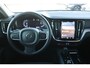Volvo V60 2.0 T6 Plug-in hybrid AWD Essential Edition | Adaptive Cruise Control met Pilot Assist| Dodehoekdetectie| Stoelverwarming voor + achter| Stuurwielverwarming| Extra getint glas achter| RVS-geborstelde bumperbescherming|