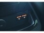 Volvo V60 2.0 T6 Plug-in hybrid AWD Essential Edition | Adaptive Cruise Control met Pilot Assist| Dodehoekdetectie| Stoelverwarming voor + achter| Stuurwielverwarming| Extra getint glas achter| RVS-geborstelde bumperbescherming|