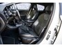 Volvo V40 1.6 T3 R-Design | Trekhaak | Parkeersensoren achter | Climate control | High performance audio | Dealeronderhouden |