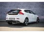 Volvo V40 1.6 T3 R-Design | Trekhaak | Parkeersensoren achter | Climate control | High performance audio | Dealeronderhouden |