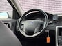 Volvo V70 2.4 Momentum | LPG-G3 | Young timer| Stoelverwarming | Trekhaak | Spoiler | Bluetooth | Nederlandse auto |