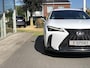 Lexus UX 250h F Sport Line | Facelift, Head up display, Blind Spot, 18 inch, Parkeersensoren, Stoel + Stuurverwarming, Groot scherm