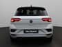 Volkswagen T-Roc 1.5 TSI Sport Business R | R-Line In & Exterieur | 150 PK | Automaat | Digital Cockpit PRO | Stoelverwarming | Trekhaak Afneembaar | Navigatie |