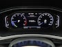 Volkswagen T-Roc 1.5 TSI Sport Business R | R-Line In & Exterieur | 150 PK | Automaat | Digital Cockpit PRO | Stoelverwarming | Trekhaak Afneembaar | Navigatie |