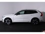 Volvo XC60 T8 Recharge AWD Plus Dark - LONG RANGE - Panorama/schuifdak - IntelliSafe Assist & Surround - 360º Camera - Harman/Kardon audio - Verwarmde voorstoelen, stuur & achterbank - Parkeersensoren voor & achter - Elektr. bedienb. voorstoelen met geheugen - Draadloze tel. lader - Extra getint glas - 20' LMV