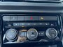 Volkswagen T-Roc 1.0 TSI Style Business | Navigatie | Climate Controle |Adaptive Cruise Control | Stoelverwarming I Blind Spot