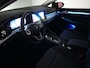 Volkswagen Golf Variant 1.5 eTSI 130Pk Automaat Life Business / Adap. Cruise / Sensoren / Stoelverwarming