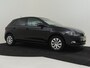 Volkswagen Polo 1.0 TSI Comfortline | 96pk | Parkeersensoren v+a | Navigatie via app connect | Licht en zicht pakket | Privacy glass | Adaptief cruise control | Airco