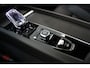 Volvo XC60 T6 350PK AWD Ultra Black Edition | B&W audio | Luchtvering | 22" | Massage/ventilatie | Full LED