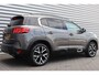 Citroën C5 Aircross 1.2 PURETECH 130PK SHINE AUTOMAAT / NAVI / LEDER / CLIMA / FULL-LED / PDC / 19" LMV / CAMERA / KEYLESS / PANO. DAK / ADAPT. CRUISECONTROL / 1E EIGENAAR / NIEUWSTAAT !!