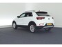 Volkswagen T-Roc 1.5 TSI 150pk DSG Life Edition Trekhaak Keyless Camera Stoelverwarming Navigatie