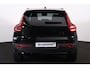 Volvo EX40 Plus Black Edition 70 kWh - IntelliSafe Assist & Surround - 360º Camera - Harman/Kardon audio - Verwarmde voorstoelen & stuur - Parkeersensoren voor & achter - Draadloze tel. lader - Warmtepomp - Extra getint glas - 20' LMV