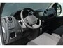 Renault Master T35 2.3 dCi 145Pk L3H2 Energy Dubbele Cabine | Navigatie | Climate Control | Trekhaak | Betimmering | Bluetooth Telefoonvoorbereiding | Parkeersensoren Achter | Achteruitrijcamera | All Season Banden | Lucht-Geveerde Stoel |
