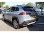 Toyota Corolla Cross 2.0 HYBRID 200 STYLE NIEUW&DIRECT LEVERBAAR! STOELVERW. EL-ACHTERKLEP NAVI PARK-SENSOREN BLISS LED 18"LMV PRIVACY-GLASS NL-AUTO