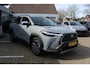 Toyota Corolla Cross 2.0 HYBRID 200 STYLE STOELVERW. EL-ACHTERKLEP NAVI PARK-SENSOREN BLISS LED 18"LMV PRIVACY-GLASS NL-AUTO