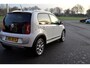 Volkswagen Up! 1.0 cross up! Automaat, Navi, Airco, 5 Drs, 38.000 km Nieuwstaat ! .