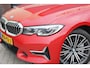 BMW 3-Serie Touring 330e Luxury Line | Dak | LEER | LASER