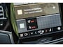 Volvo XC90 T8 Recharge AWD Ultimate Dark | Verwarmbare voorstoelen | Verwarmbaar stuurwiel | Verwarmbare achterbank | Premium audio by Harman Kardon | Panoramadak | Luchtvering| Rondomzicht Camera| 20 inch Lichtmetalen velgen |  Semi elektrische trekhaak | Alarmklasse 3