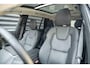 Volvo XC90 T8 Recharge AWD Ultimate Dark | Verwarmbare voorstoelen | Verwarmbaar stuurwiel | Verwarmbare achterbank | Premium audio by Harman Kardon | Panoramadak | Luchtvering| Rondomzicht Camera| 20 inch Lichtmetalen velgen |  Semi elektrische trekhaak | Alarmklasse 3