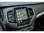 Volvo XC90 T8 Recharge AWD Ultimate Dark | Verwarmbare voorstoelen | Verwarmbaar stuurwiel | Verwarmbare achterbank | Premium audio by Harman Kardon | Panoramadak | Luchtvering| Rondomzicht Camera| 20 inch Lichtmetalen velgen |  Semi elektrische trekhaak | Alarmklasse 3