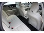 Volvo V60 Cross Country B5 250PK AWD Plus | Premium Harman/Kardon Audio | Polestar Optimisation | Adaptive Cruise & Pilot Assist | Verwarmde Voorstoelen + Stuurwiel & Achterbank | 20" Lichtmetalen velgen | Apple Carplay/Android Auto | Elektr. Achterklep | Power Seats incl. Memory |