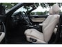 BMW 2-Serie Cabrio M240i xDrive High Exe. M Sport / Camera / Leder / Harman Kardon / 18'' / Keyless / Navigatie / Stuurverwarming / DAB / Windscherm / Stoelverwarming / Cruise Control