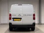 Peugeot e-Expert L2 75 kWh 136pk | LED koplampen | Climate control | Keyless entry | Dode hoek detectie | Achteruitrijcamera | Parkeersensoren voor en achter | Multimedia | Carplay | NAVI | Digital cockpit | Licht- en regensensor | Mistlampen | Bestuurdersstoel comfort | Bank voorpassagiers | Houten vloer | Doorlaadluik | Laadkabel | N403626