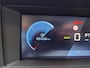 Peugeot e-Expert L2 75 kWh AUTOMAAT | LED koplampen | Climate control | Keyless entry | Dode hoek detectie | Achteruitrijcamera | Parkeersensoren voor en achter | Multimedia | Carplay | NAVI | Digital cockpit | Licht- en regensensor | Mistlampen | Bestuurdersstoel comfort | Bank voorpassagiers | Houten vloer | Doorlaadluik | Laadkabel | N403626