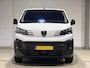 Peugeot e-Expert L2 75 kWh 136pk | LED koplampen | Climate control | Keyless entry | Dode hoek detectie | Achteruitrijcamera | Parkeersensoren voor en achter | Multimedia | Carplay | NAVI | Digital cockpit | Licht- en regensensor | Mistlampen | Bestuurdersstoel comfort | Bank voorpassagiers | Houten vloer | Doorlaadluik | Laadkabel | N403627