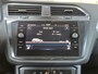 Volkswagen Tiguan 2.0 TDI 150pk DSG Grijskenteken Euro 6 Airco Cruise controle Telefoon verbinding Navigatiesysteem Stuurwielbediening Parkeersensoren voor en achter 2-Persoons Bestel