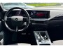 Opel Astra 1.2 Turbo Hybrid Ultimate | Aut. | Climate Control | 360 graden Camera | Parkeersensoren voor & achter | Navigatie | Apple Carplay / Android Auto | Elek. Schuif/Kantel Dak | Showmodel, Vraag naar de beschikbaarheid