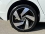 Volkswagen Golf 1.0 TSI Life // LED koplampen // trekhaak //