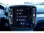 Volvo XC40 T4 AUT8 190PK R-Design | Volvo XC40 T4 AUT8 R-Design Elektrisch verstelbare voorstoelen met geheugen, Nubuck/Lederen bekleding, Harman Kardon Premium Audio, Park Assist voor & achter met camera, Volvo On Call met applicatie, Sensus Full Map Navigatie, Bluetooth telefoonvoorbereiding, 18" Lichtmetalen velgen, Sportonderstel