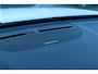 Volvo XC40 T4 AUT8 190PK R-Design | Volvo XC40 T4 AUT8 R-Design Elektrisch verstelbare voorstoelen met geheugen, Nubuck/Lederen bekleding, Harman Kardon Premium Audio, Park Assist voor & achter met camera, Volvo On Call met applicatie, Sensus Full Map Navigatie, Bluetooth telefoonvoorbereiding, 18" Lichtmetalen velgen, Sportonderstel