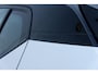 Volvo XC40 T4 AUT8 190PK R-Design | Volvo XC40 T4 AUT8 R-Design Elektrisch verstelbare voorstoelen met geheugen, Nubuck/Lederen bekleding, Harman Kardon Premium Audio, Park Assist voor & achter met camera, Volvo On Call met applicatie, Sensus Full Map Navigatie, Bluetooth telefoonvoorbereiding, 18" Lichtmetalen velgen, Sportonderstel