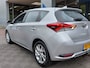 Toyota Auris 1.2T 116pk Aspiration 5-Deurs | Origineel NL | 1300kg Trekgewicht | Navi | Clima | Cruise | Achteruitrijcamera | Rijstrook+Licht+Regensensor | Mistlampen | 16''lm | Trekhaak