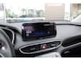 Hyundai Santa Fe 1.6 T-GDI PHEV Comfort Smart 7p. | Eleketrisch bedienbare stoelen | Lederen bekleding | Navigatie | Parkeersensoren | Achteruitrijcamera | Stoelverwarming | | Achterbank in delen neerklapbaar | Achterbank verstelbaar | Achteruitrijcamera