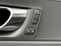 Volvo XC60 2.0 T6 Plug-in hybrid AWD Plus Dark | Adaptive cruise control | 360° camera | Trekhaak | Stoel- en stuurverwarming | Dode hoek detectie BLIS |