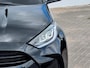 Toyota Yaris 1.5 Hybrid 115 Teamplayer Dynamic Automaat / tot 10 jaar Garantie / Nieuw / Navigatie via Android Auto/Apple Carplay / Camera / Cruise Control Adaptief / Stoelverwarming / Stuurverwarming