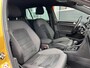 Volkswagen Golf 1.4 TSI Highline Business R-Line | LED | 19 inch | Virtual | Camera | Alcantara |
