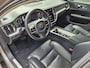 Volvo V60 Cross Country 2.0 B5 AWD Pro AUTOMAAT | Afn. Trekhaak | Panodak | Adapt. Cruise Control | LM Velgen | Climate Control