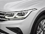 Volkswagen Tiguan 1.4 Tsi 245pk DSG eHybrid Elegance · Panoramadak · Camera · Keyless · Apple/Android Car Play · Navi · P-Sensoren · 18'' Inch ·