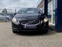 Volvo V60 1.6 T4 Kinetic / Automaat / NL-Auto / 179 Pk /  Cruise-Control / Radio-Bluetooth / Navi / Airco / Armsteun V+A / Elektr.-Pakket / PDC-Achter / 16'' LMV / ENZ.