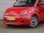 Fiat 500e Urban 42 kWh 118pk Automaat Fiat 500 Urban 42 kWh 118pk Automaat PDC + CAM. | DODE HOEK | CRUISE.C | STOELVERW. VOOR | APPLE-CARPLAY