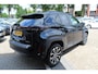 Toyota Yaris Cross 1.5 HYBRID STYLE PANODAK STOEL-STUUR & RUITENWISSER VERW. HEAD-UP DISPLAY EL-ACHTERKLEP KEYLESS LED LM-VELGEN DAB APPLE/ANDROID
