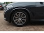 BMW X5 xDrive30d High Exe. 7p. M Sport / Trekhaak / Panoramadak / Camera / Head-up / Softclose / 20'' / Harman Kardon / Luchtvering / Laser LED / Keyless / Leder / Apple CarPlay / Stuurverwarming / DAB / ACC / Zonnescherm zijruite