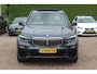 BMW X5 xDrive30d High Exe. 7p. M Sport / Trekhaak / Panoramadak / Camera / Head-up / Softclose / 20'' / Harman Kardon / Luchtvering / Laser LED / Keyless / Leder / Apple CarPlay / Stuurverwarming / DAB / ACC / Zonnescherm zijruite