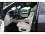 BMW X5 xDrive30d High Exe. 7p. M Sport / Trekhaak / Panoramadak / Camera / Head-up / Softclose / 20'' / Harman Kardon / Luchtvering / Laser LED / Keyless / Leder / Apple CarPlay / Stuurverwarming / DAB / ACC / Zonnescherm zijruite