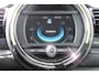 MINI Clubman 1.5 Cooper Chili Business Plus | 1 jaar BOVAG-garantie | Camera | Parkeersensoren | Trekhaak (afneembaar) | All-Season Banden | Harman Kardon